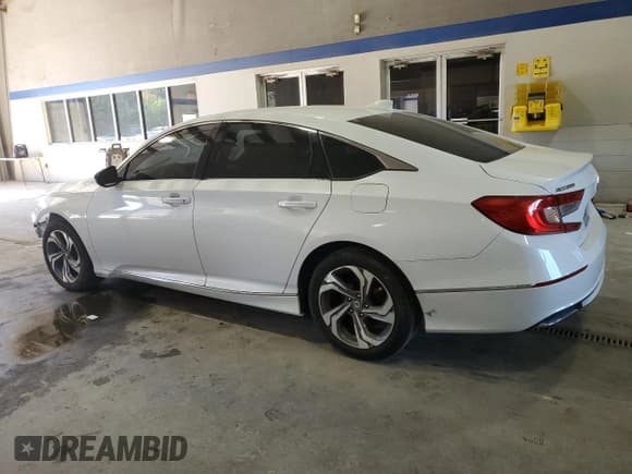 ✅ 2018 Honda Accord EX • VIN: 1HGCV1F45JA118296 • Lot: 85761415. Wystawiony na Copart z przebiegiem 109 273 mil. Bezpłatny archiwum sprzedaży aukcyjnych z USA i szczegółowy raport historii pojazdu na DreamBid. Zdjęcie 2.