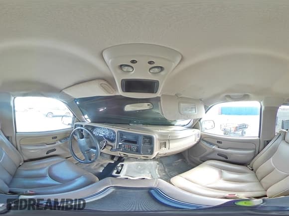 ✅ 2003 Chevrolet Silverado 2500HD LS • VIN: 1GCHK29U03E274062 • Lot: 82757165. Wystawiony na Copart z przebiegiem 329 319 mil. Bezpłatny archiwum sprzedaży aukcyjnych z USA i szczegółowy raport historii pojazdu na DreamBid. Zdjęcie 14.