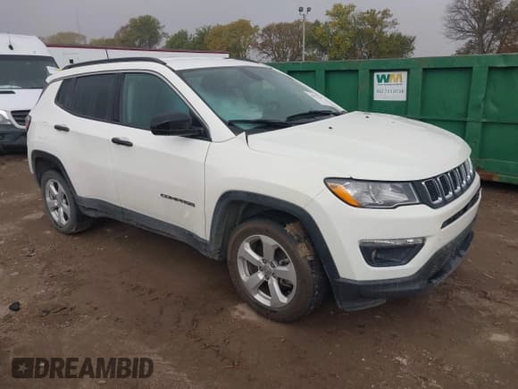 ✅ 2019 Jeep Compass Latitude • VIN: 3C4NJDBB4KT761015 • Лот: 43572339. Опубликован ранее на IAAI с пробегом 55 730 миль. Бесплатный доступ к архиву аукционных продаж из США и подробный отчёт об истории автомобиля на DreamBid. Изображение 1.