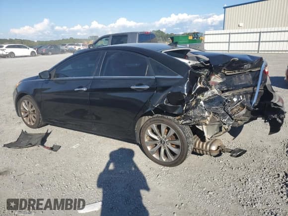 ✅ 2011 Hyundai Sonata SE • VIN: 5NPEC4AC7BH156877 • Lot: 72649434. Listed on Copart with 193,272 mi. Free auction sales archive from the USA and detailed vehicle history report at DreamBid. Image 2.