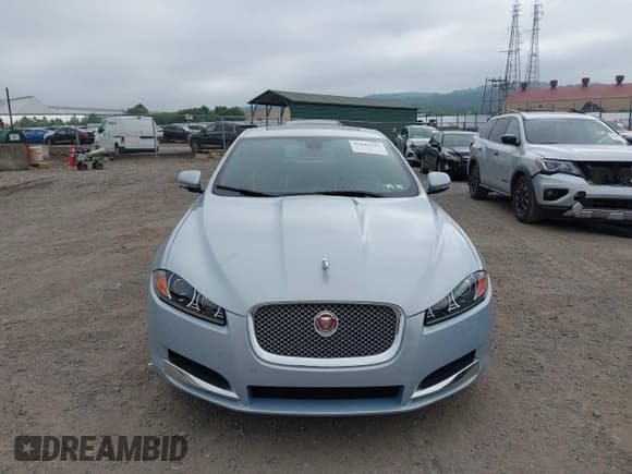 ✅ 2014 Jaguar XF SC • VIN: SAJWJ0EF3E8U13643 • Lot: 42689727. Wystawiony na IAAI z przebiegiem 47 560 mil. Bezpłatny archiwum sprzedaży aukcyjnych z USA i szczegółowy raport historii pojazdu na DreamBid. Zdjęcie 12.