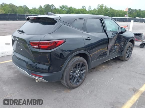 ✅ 2023 Chevrolet Blazer LT • VIN: 3GNKBCR44PS134997 • Lot: 42212064. Listed on IAAI with 99,999 mi. Free auction sales archive from the USA and detailed vehicle history report at DreamBid. Image 4.