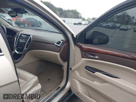 ✅ 2013 Cadillac SRX Premium Collection • VIN: 3GYFNEE38DS609566 • Лот: 43884327. Опубликован ранее на IAAI с пробегом 247 043 миль. Бесплатный доступ к архиву аукционных продаж из США и подробный отчёт об истории автомобиля на DreamBid. Изображение 5.