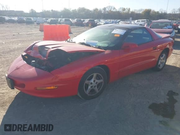 ✅ 1997 Pontiac Firebird Firebird • VIN: 2G2FS22K1V2222006 • Lot: 43672519. Wystawiony na IAAI z przebiegiem 81 575 mil. Bezpłatny archiwum sprzedaży aukcyjnych z USA i szczegółowy raport historii pojazdu na DreamBid. Zdjęcie 20.