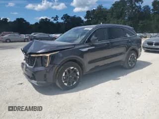 ✅ 2025 Kia Sorento S • VIN: 5XYRL4JC9SG338606 • Lot: 81525365. Listed on Copart with 23,470 mi. Free auction sales archive from the USA and detailed vehicle history report at DreamBid. Image 1.