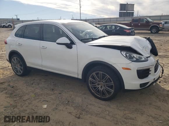 ✅ 2016 Porsche Cayenne • VIN: WP1AA2A24GLA09207 • Lot: 90785045. Listed on Copart with 79,853 mi. Free auction sales archive from the USA and detailed vehicle history report at DreamBid. Image 4.