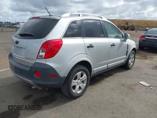 ✅ 2014 Chevrolet Captiva Sport LS • VIN: 3GNAL2EK3ES648179 • Lot: 42261739. Wystawiony na IAAI z przebiegiem 88 201 mil. Bezpłatny archiwum sprzedaży aukcyjnych z USA i szczegółowy raport historii pojazdu na DreamBid. Zdjęcie 4.