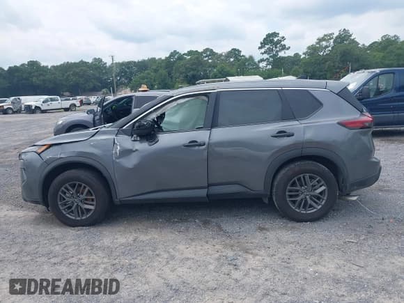 ✅ 2025 Nissan Rogue S • VIN: 5N1BT3AA8SC792520 • Lot: 43038630. Listed on IAAI with 11,310 mi. Free auction sales archive from the USA and detailed vehicle history report at DreamBid. Image 14.