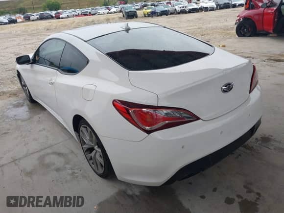 2013 Hyundai Genesis Coupe Track с VIN KMHHU6KJ8DU079797, выставлен на аукционе IAAI как лот 41394449 с пробегом 131 280 миль миль и . История ставок и продаж доступна на DreamBid. Изображение 3.