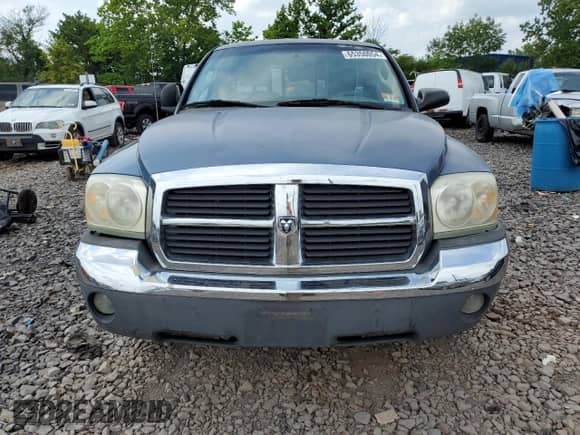 2005 Dodge Dakota SLT с VIN 1D7HW42N25S199510, выставлен на аукционе Copart как лот 65350054 с пробегом 160 861 миль миль и Списание • Salvage title. История ставок и продаж доступна на DreamBid. Изображение 5.