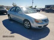 ✅ 2007 Kia Spectra EX • VIN: KNAFE121775387440 • Lot: 86281525. Wystawiony na Copart z przebiegiem 251 118 mil. Bezpłatny archiwum sprzedaży aukcyjnych z USA i szczegółowy raport historii pojazdu na DreamBid. Zdjęcie 4.