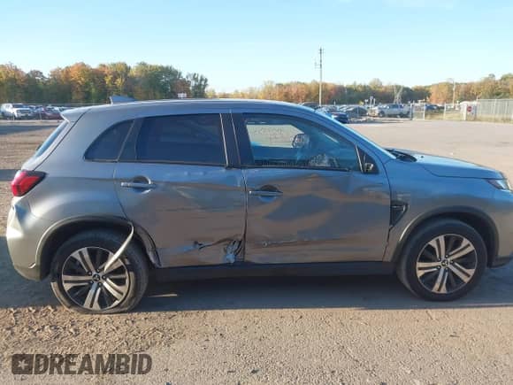 2020 Mitsubishi Outlander ES with VIN JA4AR3AUXLU006666, listed as a IAAI auction lot 43370315 with 117,368 mi miles and . Bid and sale history available at DreamBid. Image 13.