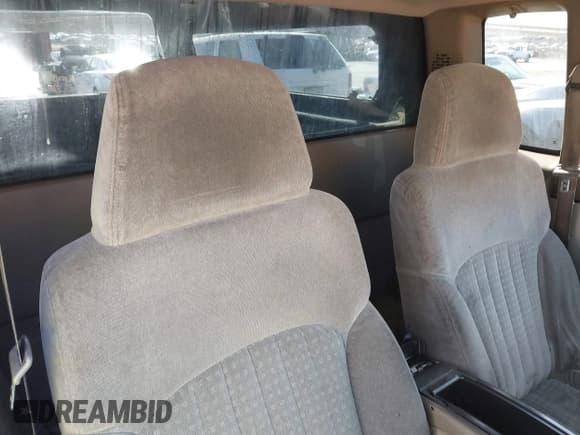 ✅ 2001 Chevrolet S-10 LS • VIN: 1GCCS19W01K163807 • Лот: 41512964. Опубликован ранее на IAAI с пробегом 286 595 миль. Бесплатный доступ к архиву аукционных продаж из США и подробный отчёт об истории автомобиля на DreamBid. Изображение 8.