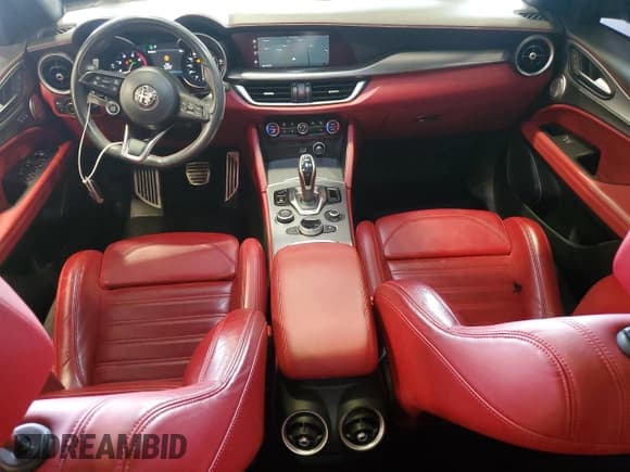 ✅ 2020 Alfa Romeo Stelvio Ti Sport • VIN: ZASPAKBN8L7C82973 • Лот: 68265775. Опубликован ранее на Copart с пробегом 51 005 миль. Бесплатный доступ к архиву аукционных продаж из США и подробный отчёт об истории автомобиля на DreamBid. Изображение 8.