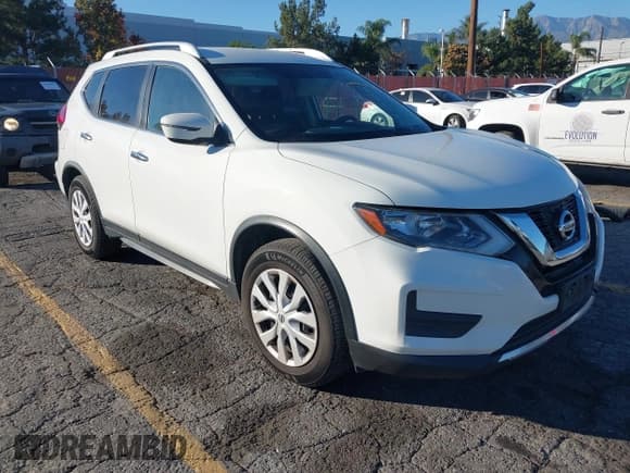 ✅ 2017 Nissan Rogue SV • VIN: JN8AT2MT8HW140693 • Lot: 43876295. Listed on IAAI with 213,601 mi. Free auction sales archive from the USA and detailed vehicle history report at DreamBid. Image 1.