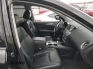 ✅ 2017 Nissan Pathfinder Platinum • VIN: 5N1DR2MM3HC676805 • Lot: 42218441. Listed on IAAI with 61,260 mi. Free auction sales archive from the USA and detailed vehicle history report at DreamBid. Image 5.