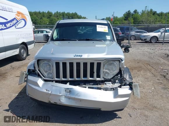 ✅ 2009 Jeep Liberty Rocky Mountain • VIN: 1J8GN28K49W525647 • Lot: 42400382. Wystawiony na IAAI z przebiegiem 131 820 mil. Bezpłatny archiwum sprzedaży aukcyjnych z USA i szczegółowy raport historii pojazdu na DreamBid. Zdjęcie 13.