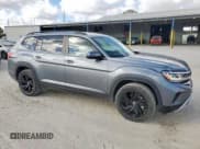 ✅ 2023 Volkswagen Atlas SE • VIN: 1V2WP2CA1PC519538 • Lot: 92046085. Listed on Copart with 48,239 mi. Free auction sales archive from the USA and detailed vehicle history report at DreamBid. Image 4.