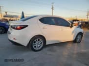 ✅ 2017 Toyota Yaris • VIN: 3MYDLBYV2HY168794 • Lot: 82632285. Wystawiony na Copart z przebiegiem 106 818 mil. Bezpłatny archiwum sprzedaży aukcyjnych z USA i szczegółowy raport historii pojazdu na DreamBid. Zdjęcie 3.