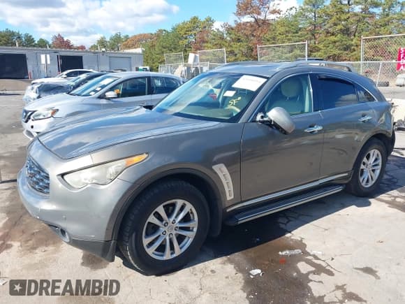 ✅ 2010 Infiniti FX • VIN: JN8AS1MW0AM856156 • Lot: 43450954. Wystawiony na IAAI z przebiegiem 130 519 mil. Bezpłatny archiwum sprzedaży aukcyjnych z USA i szczegółowy raport historii pojazdu na DreamBid. Zdjęcie 19.