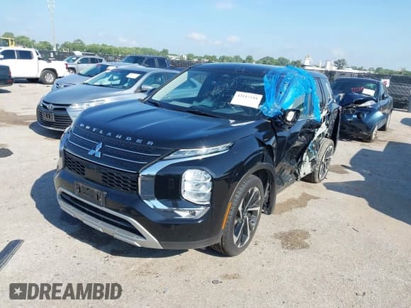 ✅ 2022 Mitsubishi Outlander SE • VIN: JA4J4UA87NZ066580 • Лот: 43117191. Опубликован ранее на IAAI с пробегом 120 270 миль. Бесплатный доступ к архиву аукционных продаж из США и подробный отчёт об истории автомобиля на DreamBid. Изображение 2.