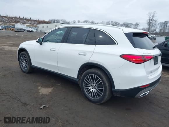 ✅ 2023 Mercedes-Benz GLC 300 • VIN: W1NKM4HBXPF029614 • Lot: 41633136. Wystawiony na IAAI z przebiegiem 12 810 mil. Bezpłatny archiwum sprzedaży aukcyjnych z USA i szczegółowy raport historii pojazdu na DreamBid. Zdjęcie 3.