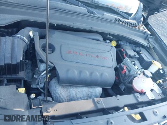 ✅ 2015 Jeep Renegade Latitude • VIN: ZACCJBBTXFPB35065 • Lot: 43596017. Wystawiony na IAAI z przebiegiem 39 880 mil. Bezpłatny archiwum sprzedaży aukcyjnych z USA i szczegółowy raport historii pojazdu na DreamBid. Zdjęcie 10.