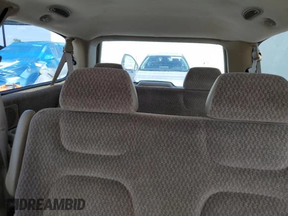 ✅ 1998 Dodge Caravan SE • VIN: 1B4GP44R5WB678134 • Lot: 54435585. Listed on Copart with 114,279 mi. Free auction sales archive from the USA and detailed vehicle history report at DreamBid. Image 10.