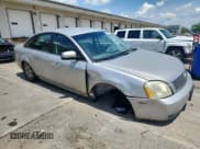 ✅ 2007 Mercury Montego • VIN: 1MEHM40117G612263 • Lot: 61839135. Wystawiony na Copart z przebiegiem 227 327 mil. Bezpłatny archiwum sprzedaży aukcyjnych z USA i szczegółowy raport historii pojazdu na DreamBid. Zdjęcie 4.