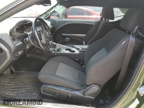 ✅ 2020 Dodge Challenger SXT • VIN: 2C3CDZAG8LH227197 • Lot: 55081094. Wystawiony na Copart z przebiegiem 46 646 mil. Bezpłatny archiwum sprzedaży aukcyjnych z USA i szczegółowy raport historii pojazdu na DreamBid. Zdjęcie 7.