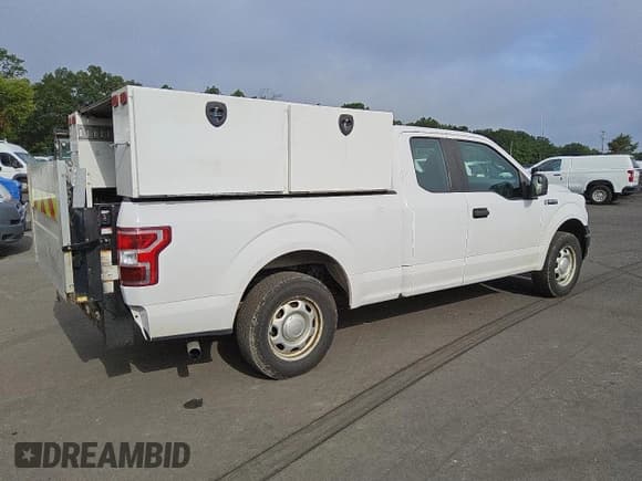 ✅ 2019 Ford F-150 XL • VIN: 1FTEX1C58KKC53475 • Lot: 64656265. Wystawiony na Copart z przebiegiem 113 942 mil. Bezpłatny archiwum sprzedaży aukcyjnych z USA i szczegółowy raport historii pojazdu na DreamBid. Zdjęcie 3.