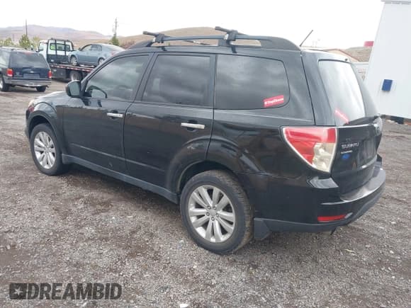 ✅ 2013 Subaru Forester X Limited • VIN: JF2SHAECXDH432243 • Lot: 43735300. Listed on IAAI with 157,536 mi. Free auction sales archive from the USA and detailed vehicle history report at DreamBid. Image 3.