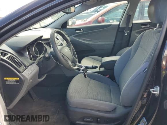 ✅ 2012 Hyundai Sonata GLS • VIN: 5NPEB4AC5CH404015 • Lot: 85131995. Wystawiony na Copart z przebiegiem 85 041 mil. Bezpłatny archiwum sprzedaży aukcyjnych z USA i szczegółowy raport historii pojazdu na DreamBid. Zdjęcie 7.