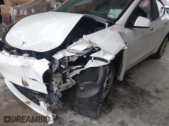 ✅ 2023 Tesla Model Y Long Range • VIN: 7SAYGAEEXPF789037 • Lot: 41551605. Listed on IAAI with 8,630 mi. Free auction sales archive from the USA and detailed vehicle history report at DreamBid. Image 6.