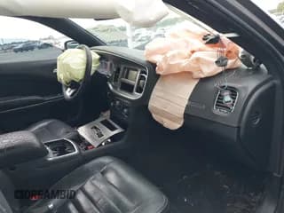 ✅ 2011 Dodge Charger SE • VIN: 2B3CL3CG4BH544922 • Lot: 43298437. Wystawiony na IAAI z przebiegiem 209 333 mil. Bezpłatny archiwum sprzedaży aukcyjnych z USA i szczegółowy raport historii pojazdu na DreamBid. Zdjęcie 5.