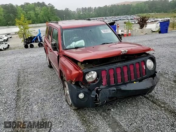 ✅ 2010 Jeep Patriot Latitude • VIN: 1J4NT1GA8AD621007 • Лот: 56234015. Опубликован ранее на Copart с пробегом 130 308 миль. Бесплатный доступ к архиву аукционных продаж из США и подробный отчёт об истории автомобиля на DreamBid. Изображение 14.