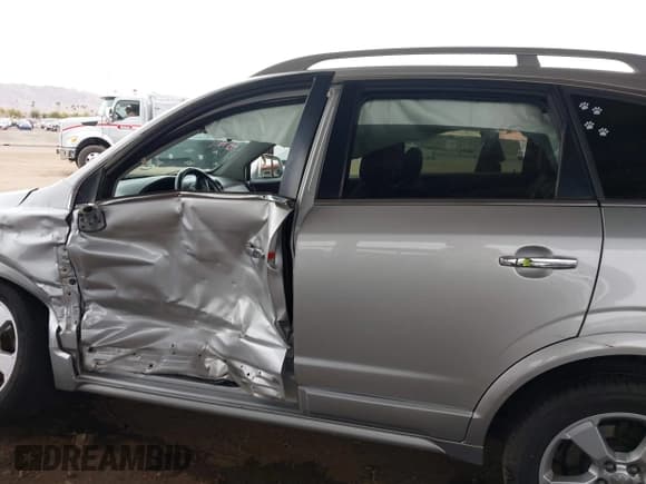 ✅ 2015 Chevrolet Captiva Sport LT • VIN: 3GNAL3EK5FS502213 • Lot: 41580281. Wystawiony na IAAI z przebiegiem 97 639 mil. Bezpłatny archiwum sprzedaży aukcyjnych z USA i szczegółowy raport historii pojazdu na DreamBid. Zdjęcie 14.