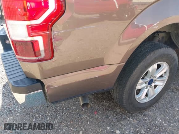 ✅ 2019 Ford F-150 XL • VIN: 1FTEW1C50KKD14501 • Lot: 42955908. Wystawiony na IAAI z przebiegiem 88 578 mil. Bezpłatny archiwum sprzedaży aukcyjnych z USA i szczegółowy raport historii pojazdu na DreamBid. Zdjęcie 17.