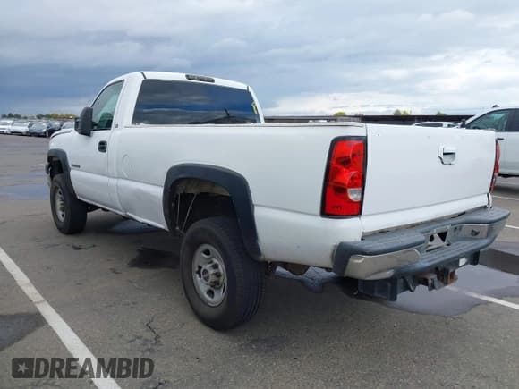 ✅ 2002 Chevrolet Silverado 2500HD • VIN: 1GBHC24U42E259796 • Lot: 43635594. Wystawiony na IAAI z przebiegiem 177 144 mil. Bezpłatny archiwum sprzedaży aukcyjnych z USA i szczegółowy raport historii pojazdu na DreamBid. Zdjęcie 3.