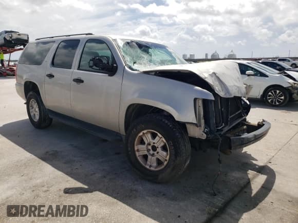 ✅ 2008 Chevrolet Suburban Commercial • VIN: 1GNFC16J78R161970 • Lot: 65910715. Wystawiony na Copart z przebiegiem Nie podano. Bezpłatny archiwum sprzedaży aukcyjnych z USA i szczegółowy raport historii pojazdu na DreamBid. Zdjęcie 4.