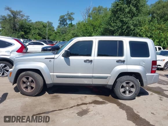 ✅ 2009 Jeep Liberty Rocky Mountain • VIN: 1J8GN28K79W501746 • Lot: 42848180. Listed on IAAI with 209,375 mi. Free auction sales archive from the USA and detailed vehicle history report at DreamBid. Image 14.