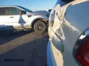 ✅ 2015 Buick Enclave Leather • VIN: 5GAKRBKD1FJ169121 • Lot: 43573296. Wystawiony na IAAI z przebiegiem 200 506 mil. Bezpłatny archiwum sprzedaży aukcyjnych z USA i szczegółowy raport historii pojazdu na DreamBid. Zdjęcie 6.