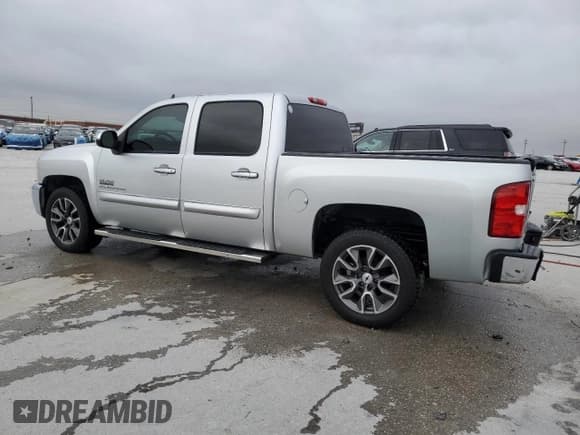 ✅ 2013 Chevrolet Silverado 1500 LT • VIN: 3GCPCSE09DG276141 • Лот: 89700035. Опубликован ранее на Copart с пробегом 176 663 миль. Бесплатный доступ к архиву аукционных продаж из США и подробный отчёт об истории автомобиля на DreamBid. Изображение 2.