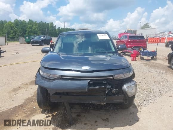 ✅ 2020 Kia Soul LX • VIN: KNDJ23AUXL7042477 • Lot: 42745626. Listed on IAAI with 68,982 mi. Free auction sales archive from the USA and detailed vehicle history report at DreamBid. Image 13.