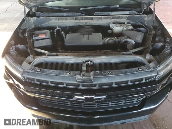 ✅ 2020 Chevrolet Silverado 1500 RST • VIN: 1GCUYEEDXLZ113957 • Lot: 78239484. Wystawiony na Copart z przebiegiem 153 244 mil. Bezpłatny archiwum sprzedaży aukcyjnych z USA i szczegółowy raport historii pojazdu na DreamBid. Zdjęcie 11.