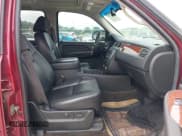 ✅ 2007 GMC Yukon SLE • VIN: 1GKFK13017R417269 • Лот: 42512944. Опубликован ранее на IAAI с пробегом 140 407 миль. Бесплатный доступ к архиву аукционных продаж из США и подробный отчёт об истории автомобиля на DreamBid. Изображение 5.