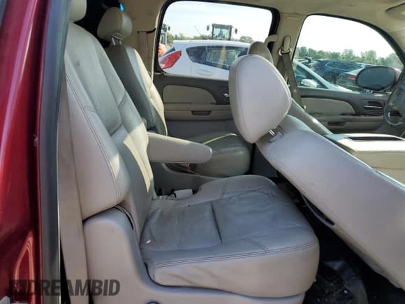 ✅ 2009 Chevrolet Suburban LTZ • VIN: 1GNFK36369R287058 • Lot: 68552494. Wystawiony na Copart z przebiegiem Nie podano. Bezpłatny archiwum sprzedaży aukcyjnych z USA i szczegółowy raport historii pojazdu na DreamBid. Zdjęcie 11.