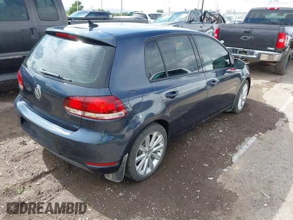 ✅ 2012 Volkswagen Golf TDI • VIN: WVWDM7AJ5CW133618 • Lot: 42447714. Listed on IAAI with 132,526 mi. Free auction sales archive from the USA and detailed vehicle history report at DreamBid. Image 4.