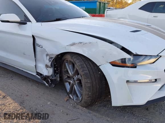✅ 2021 Ford Mustang GT • VIN: 1FA6P8CF6M5152528 • Lot: 41040268. Listed on IAAI with 49,739 mi. Free auction sales archive from the USA and detailed vehicle history report at DreamBid. Image 6.