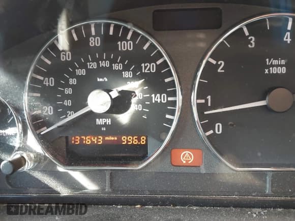 ✅ 2000 BMW Z3 2.5 • VIN: WBACH9340YLF88971 • Lot: 43710004. Listed on IAAI with 137,643 mi. Free auction sales archive from the USA and detailed vehicle history report at DreamBid. Image 16.